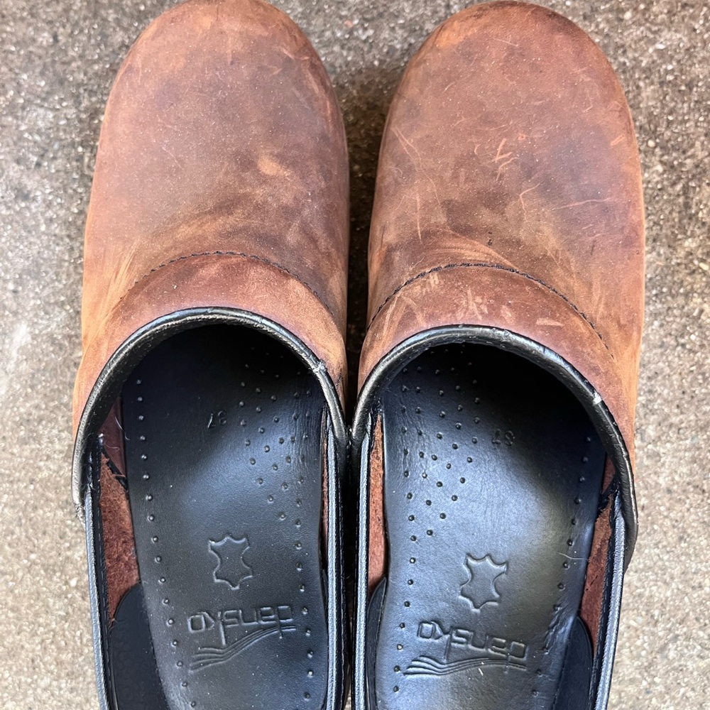 Dansko oiled Brown Leather clogs 37